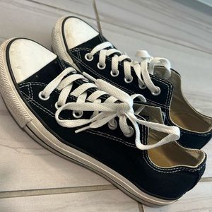 Converse Chuck Taylor Allstars men sz 6 women sz 8